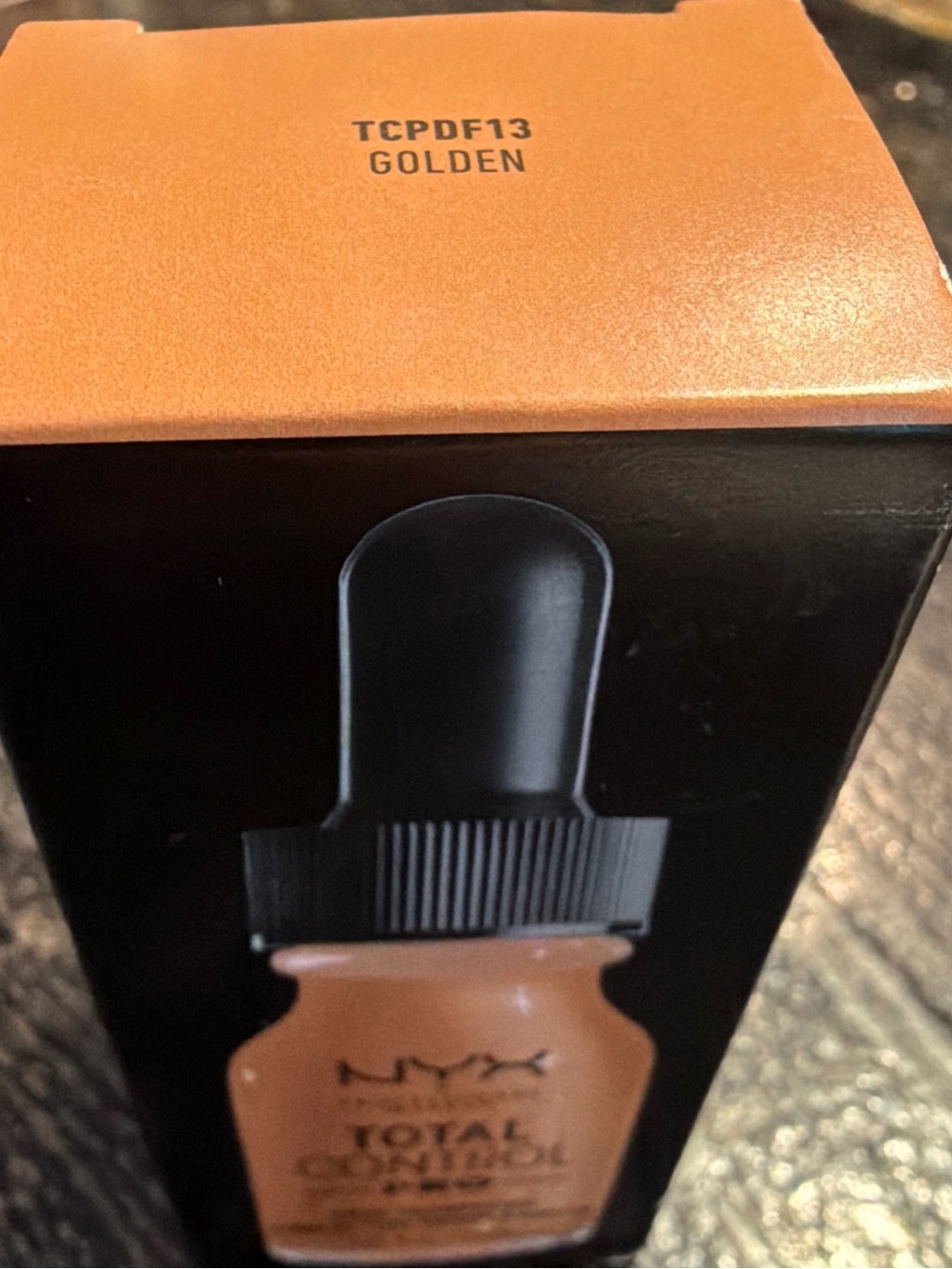 NYX Professional Makeup Total Control Pro Drop Foundation 13 GOLDEN
NEW IN BOX.